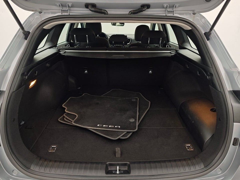 Kia Ceed 1,6 PHEV Prestige SW DCT 5d