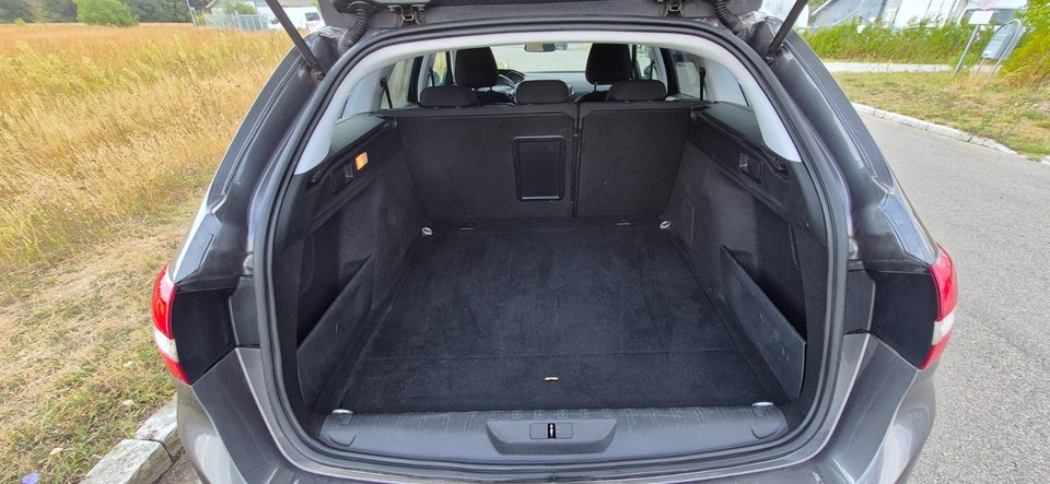 Peugeot 308 1,5 BlueHDi 130 Allure+ SW 5d