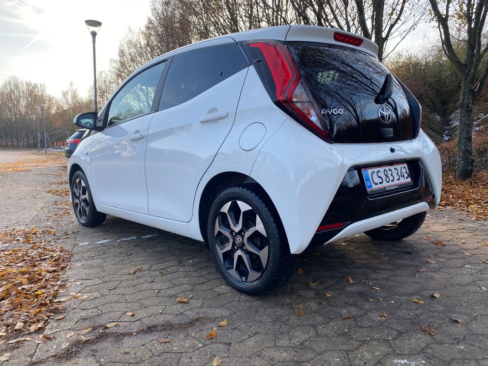 Toyota Aygo 1,0 VVT-i x-clusiv 5d