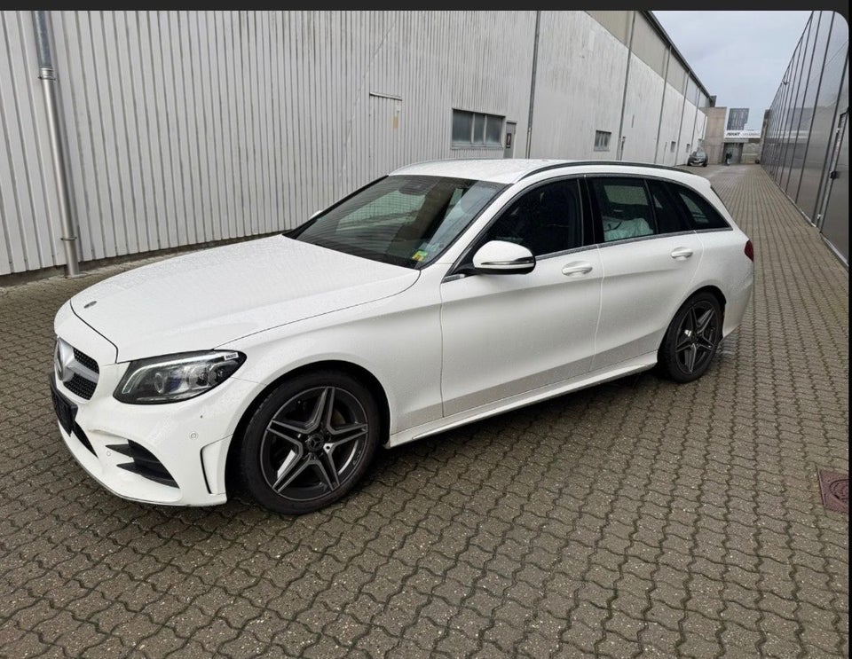 Mercedes C220 d 2,0 AMG Line stc. aut. 5d