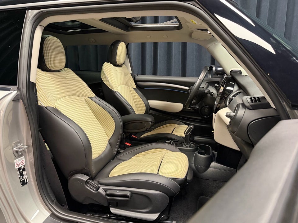 MINI Cooper SE Edition Premium Plus 3d