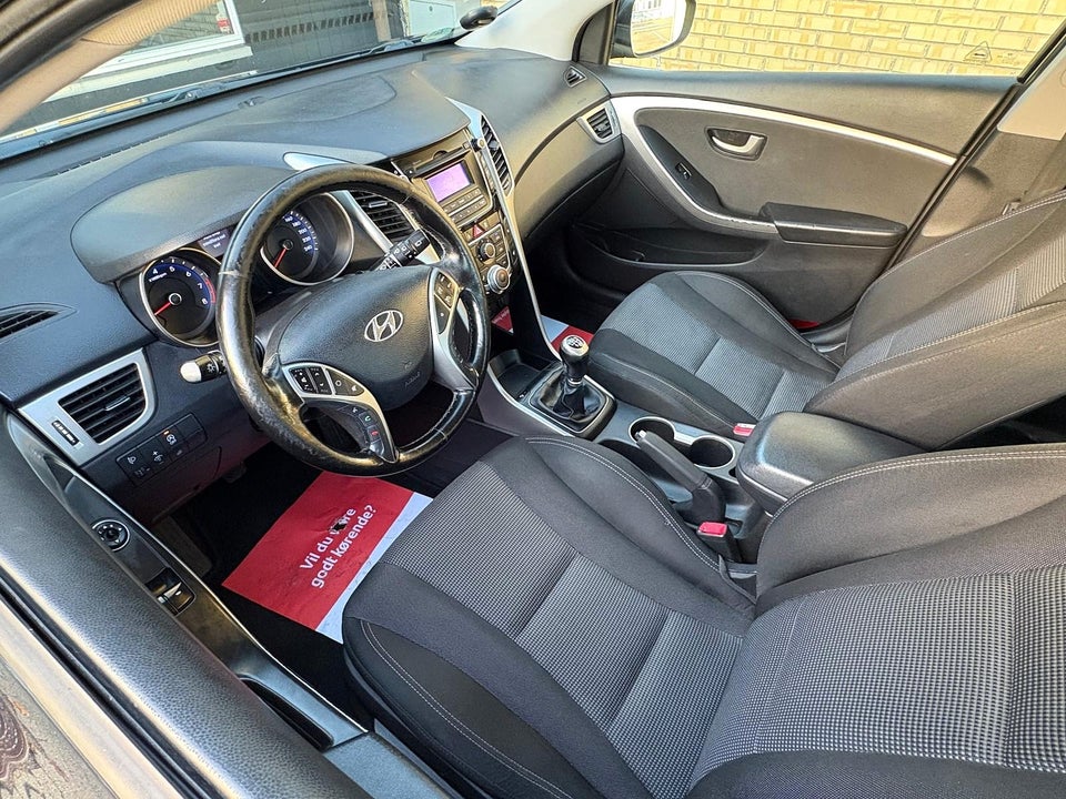 Hyundai i30 1,6 GDi Active+ 5d