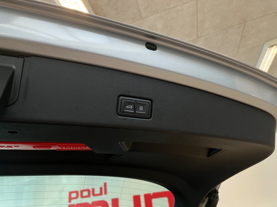 Audi Q4 e-tron 40 S-line 5d