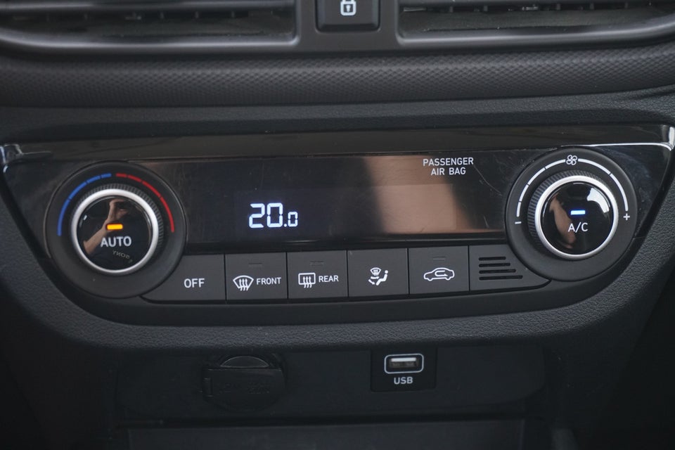 Hyundai i10 1,0 MPi Advanced AMT 5d