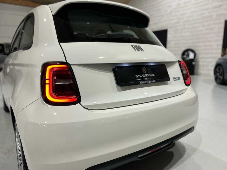 Fiat 500e 42 Icon 3d