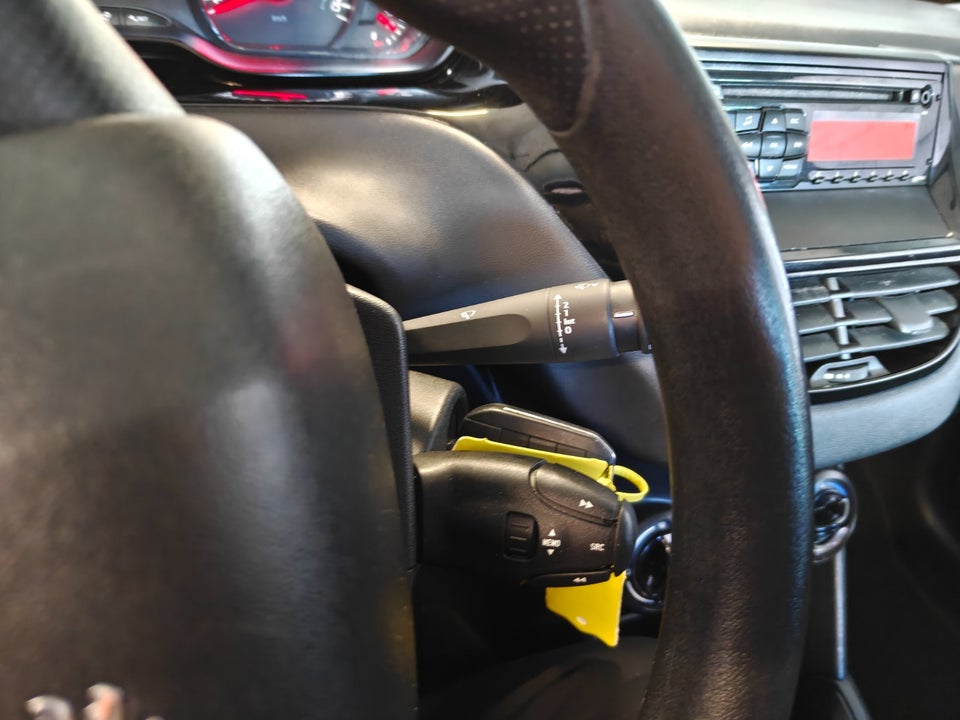 Peugeot 208 1,0 VTi Access 5d