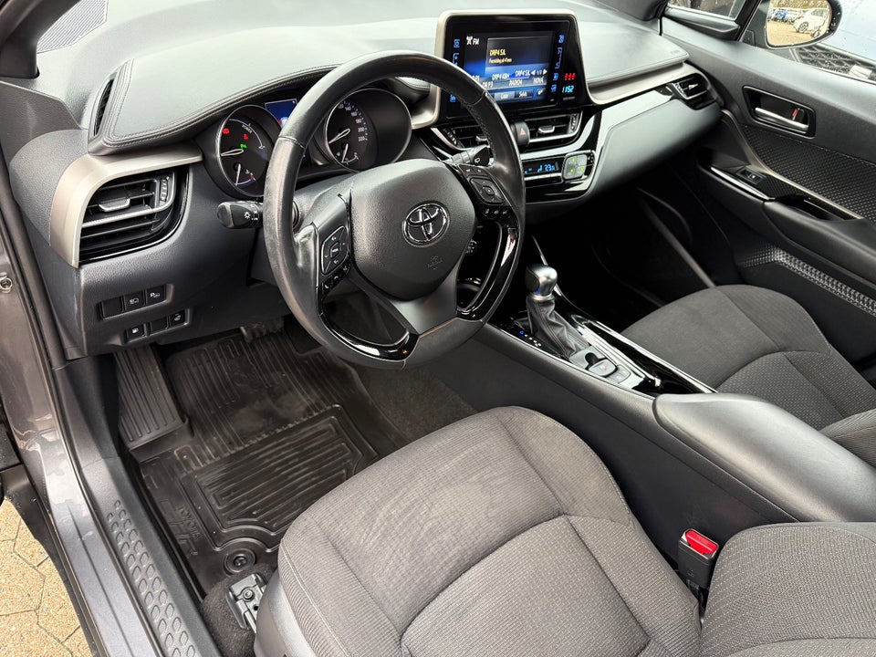 Toyota C-HR 1,8 Hybrid C-LUB Premium CVT 5d