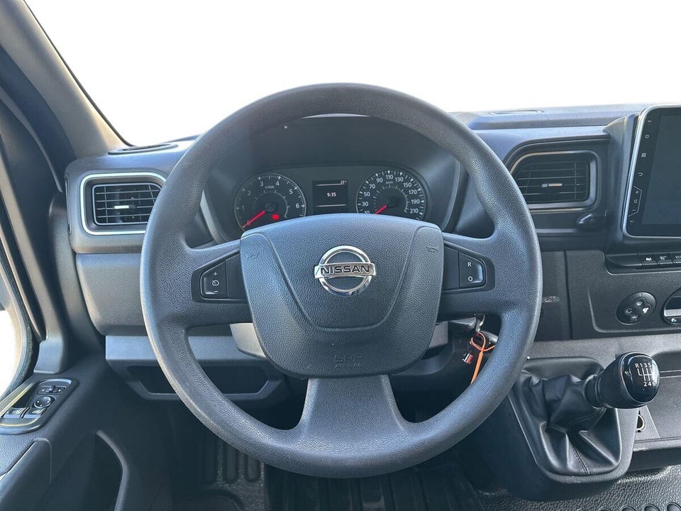 Nissan NV400 2,3 dCi 135 L2H2 Kassevogn