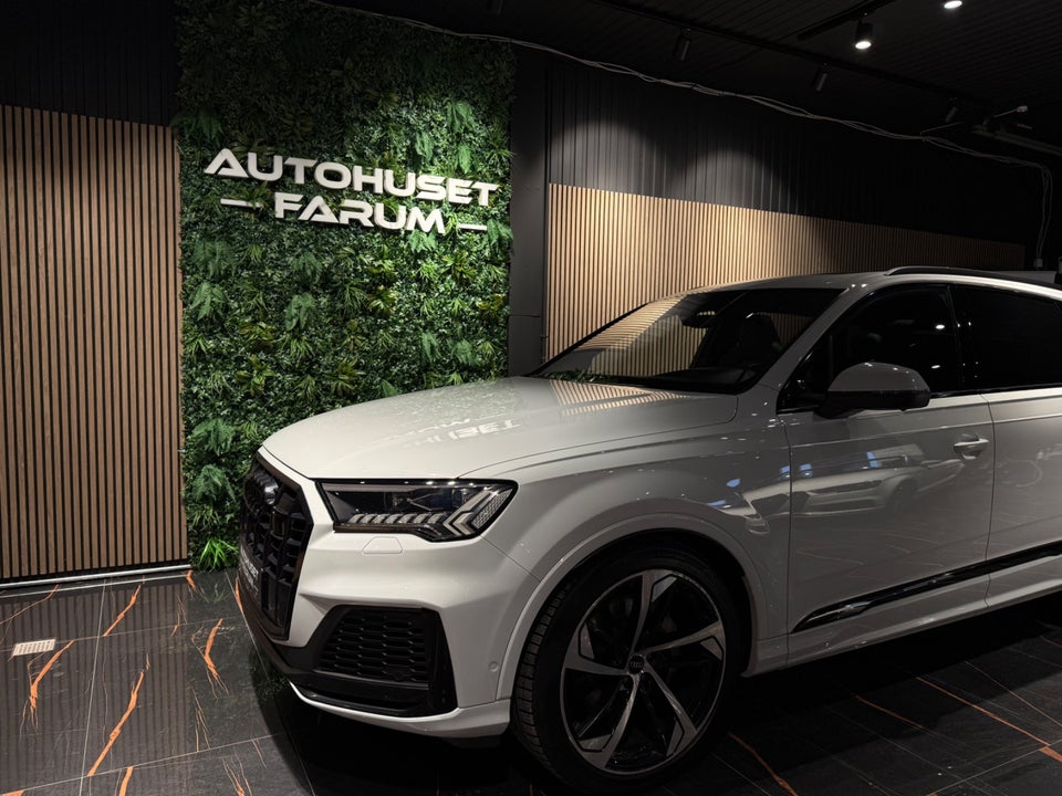 Audi Q7 50 TDi S-line quattro Tiptr. 7prs 5d