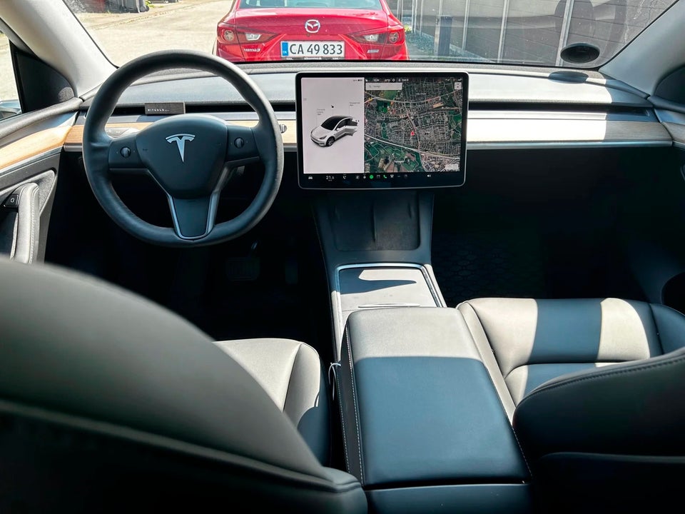 Tesla Model Y Long Range AWD 5d