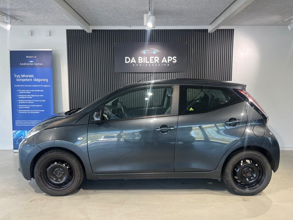 Toyota Aygo 1,0 VVT-i x-play 5d