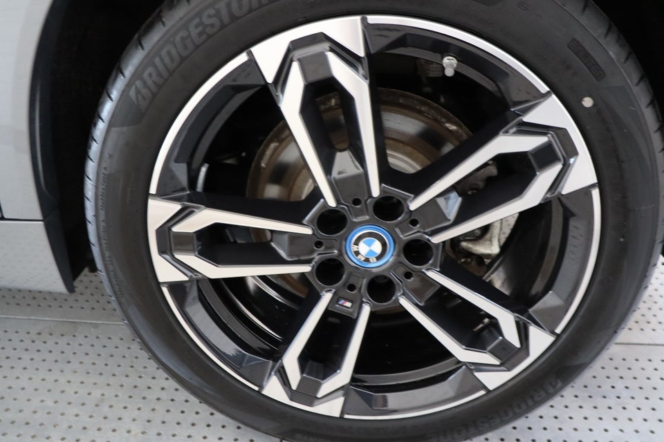 BMW iX2 eDrive20 M-Sport Premium 5d