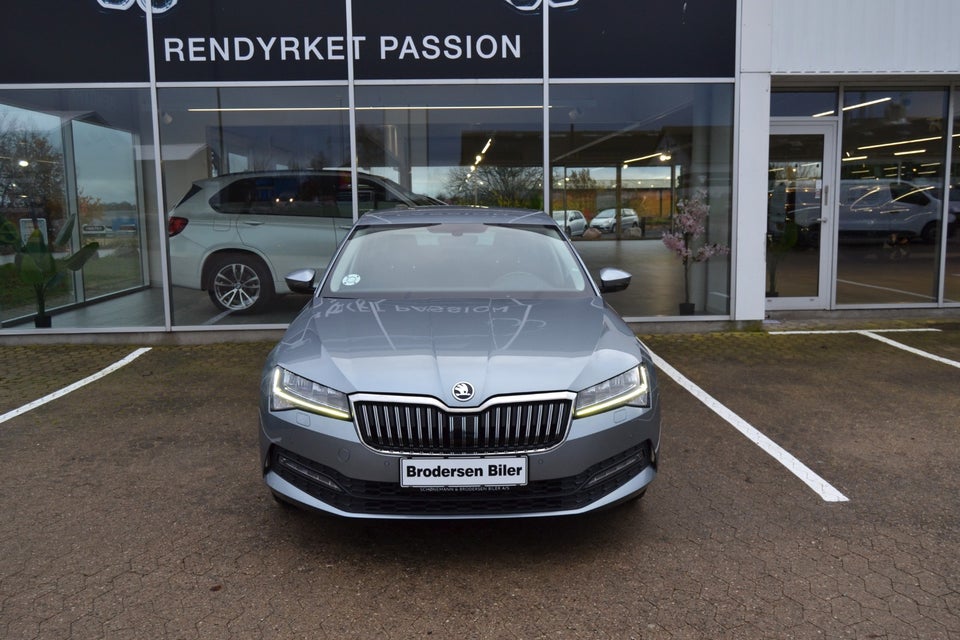 Skoda Superb 2,0 TDi 150 Intro Edition DSG 5d