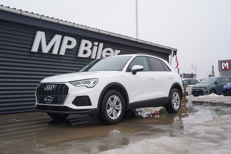 Audi Q3 45 TFSi e Attitude plus S-tr. 5d
