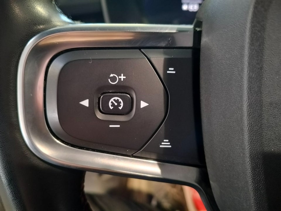 Volvo XC40 P6 ReCharge Core 5d