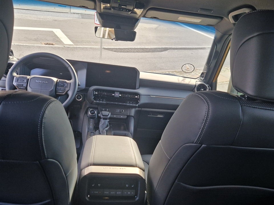 Toyota Land Cruiser 2,8 D-4D T4 aut. 5d