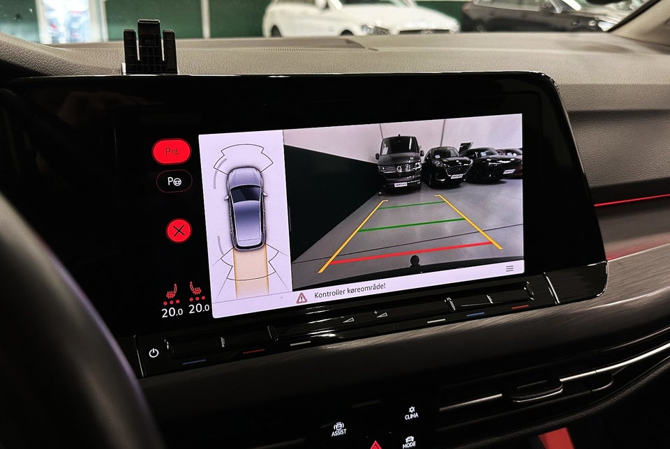 VW Golf VIII 1,4 eHybrid DSG 5d