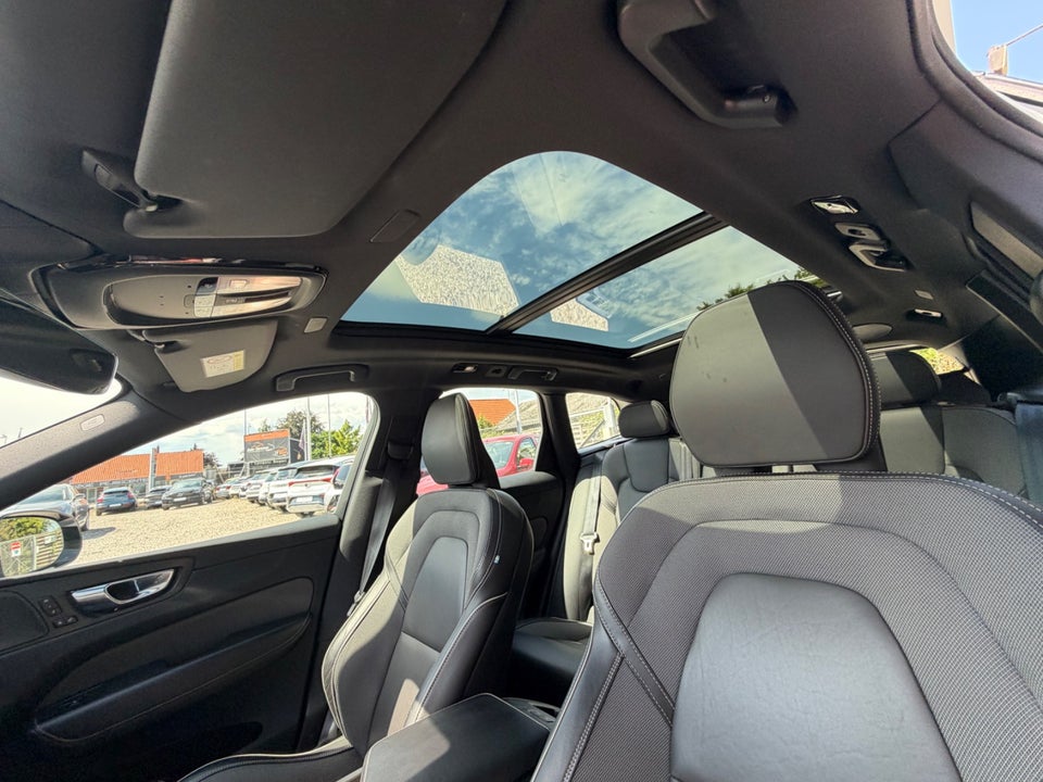 Volvo XC60 2,0 T6 ReCharge R-Design aut. AWD 5d