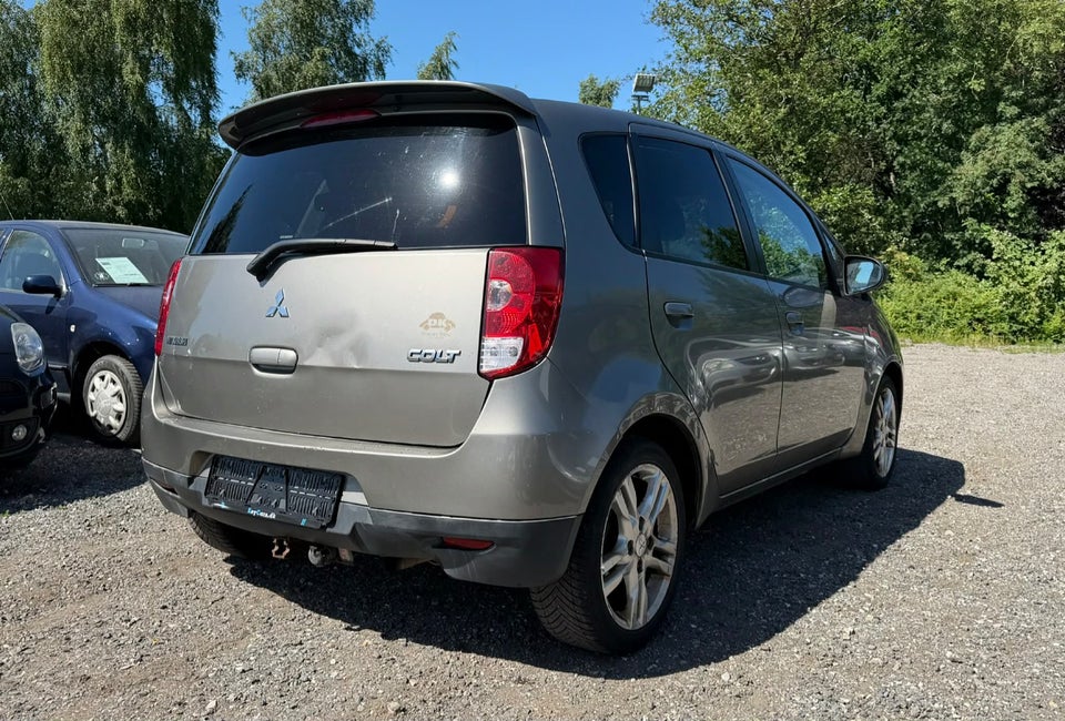 Mitsubishi Colt 1,1 Invite ClearTec 5d