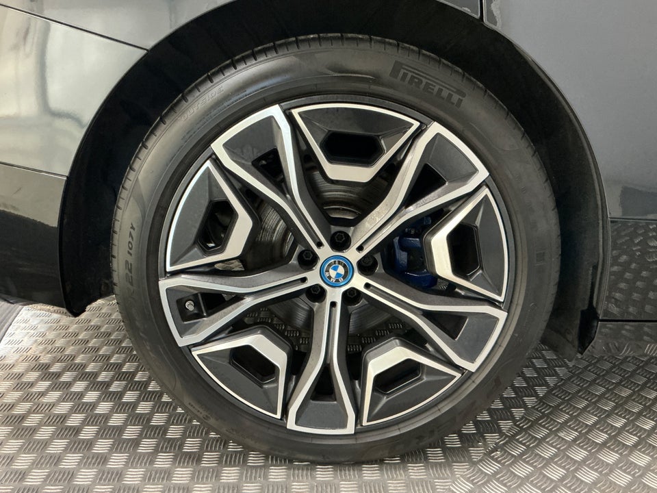 BMW iX xDrive40 Sport 5d