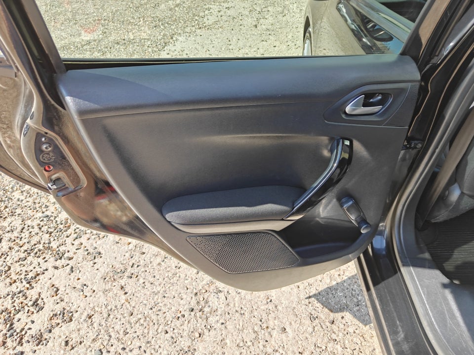 Peugeot 208 1,6 BlueHDi 100 Active+ 5d