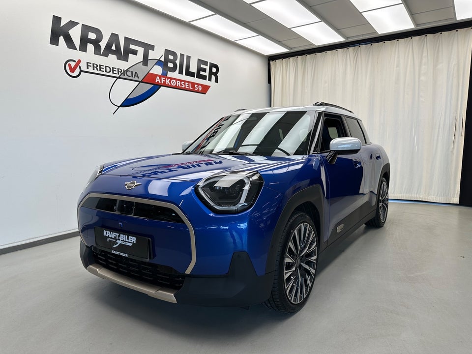 MINI Aceman E Favoured Trim L 5d