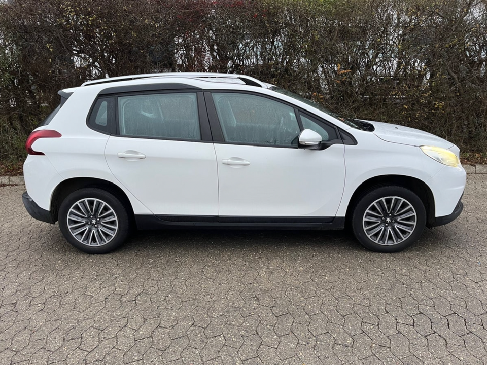 Peugeot 2008 1,2 e-VTi 82 Allure ESG 5d