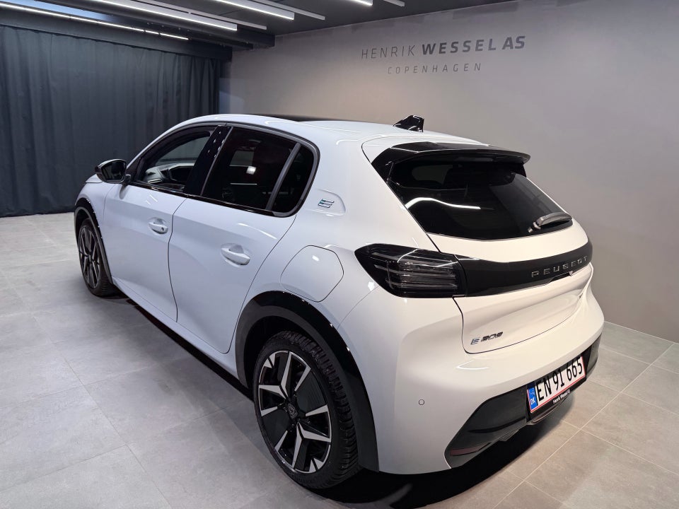 Peugeot e-208 54 GT Pack 5d