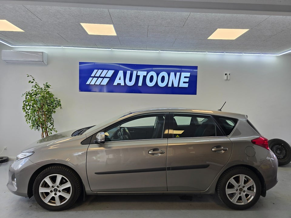 Toyota Auris 1,6 T2 MDS 5d