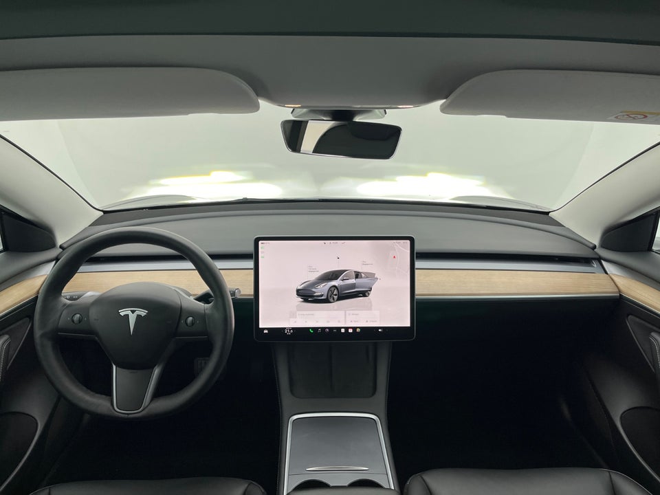 Tesla Model 3 RWD 4d