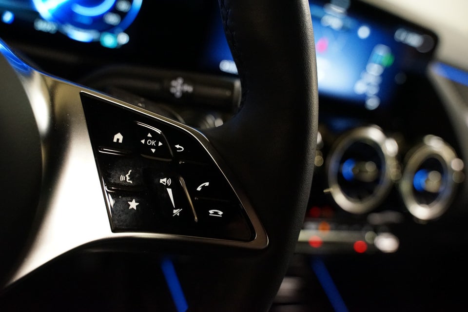 Mercedes EQA250 Progressive 5d