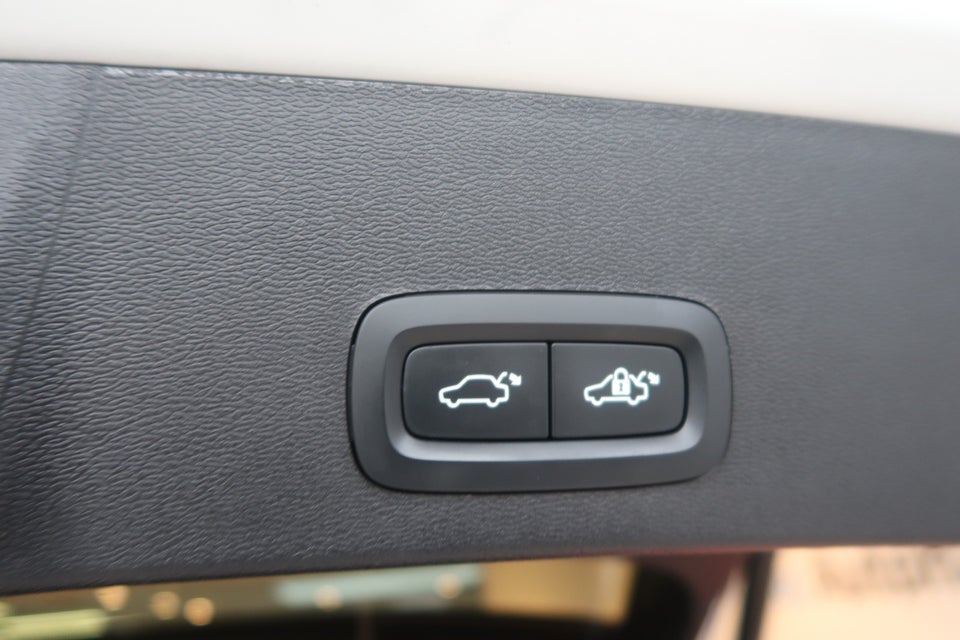 Volvo XC40 ReCharge Twin Plus 5d