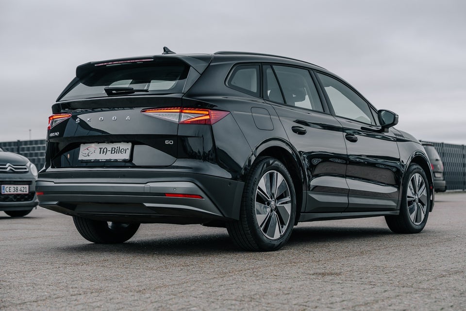 Skoda Enyaq 60 iV Loft 5d
