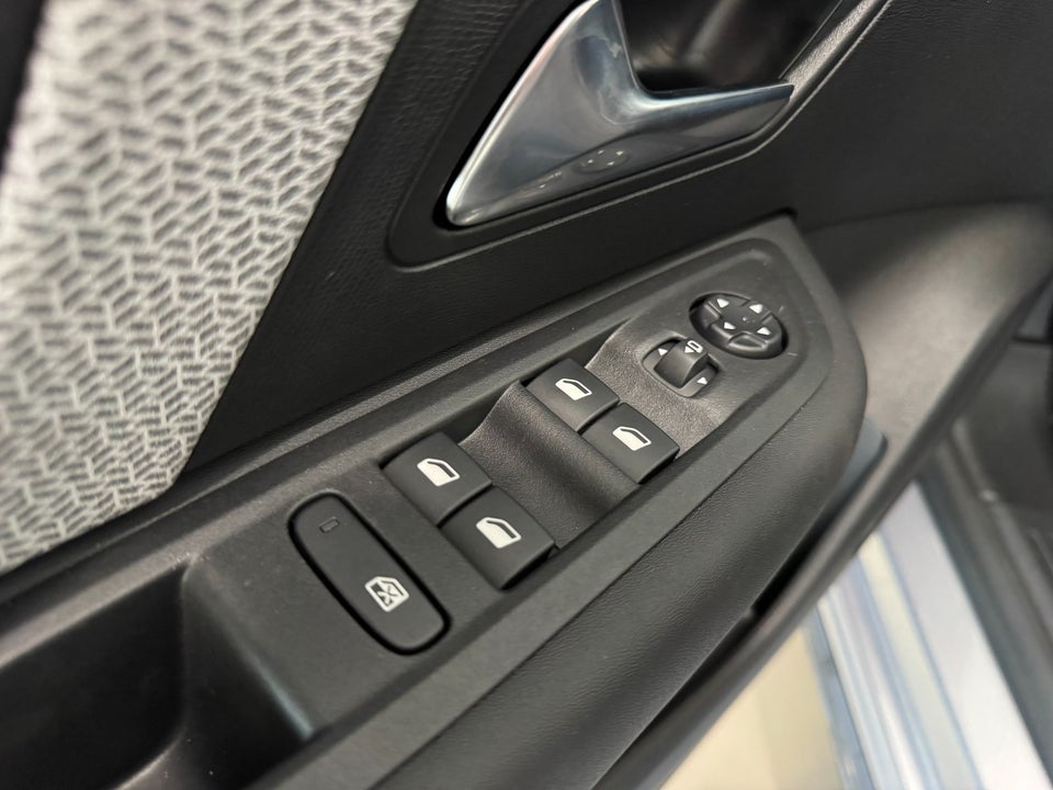 Citroën ë-C4 X 54 Ë-Series 4d