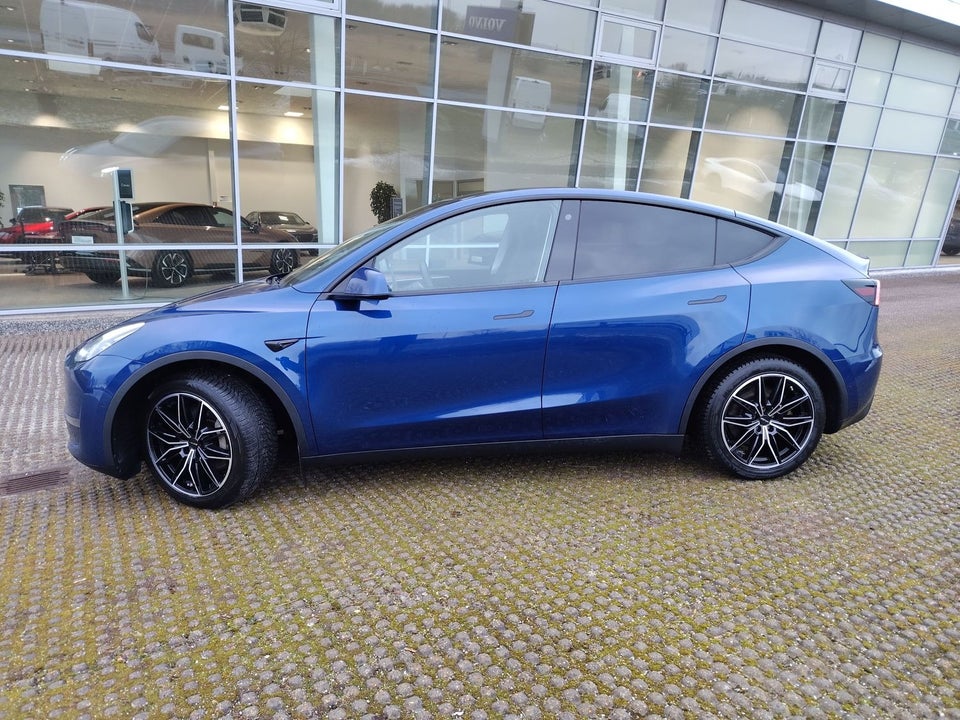 Tesla Model Y Long Range AWD 5d