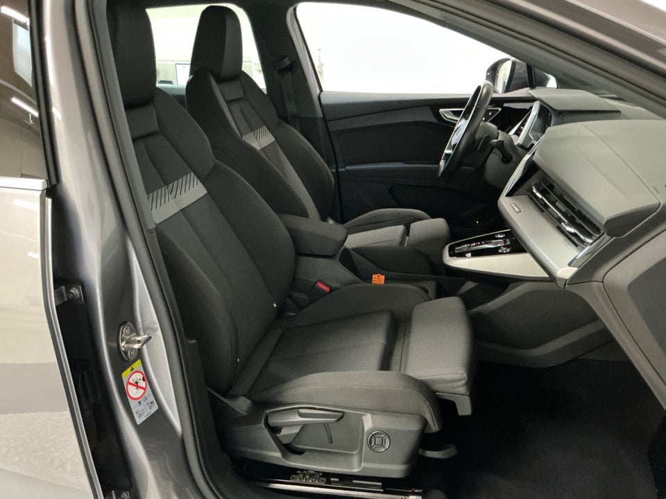 Audi Q4 e-tron 40 Attitude 5d