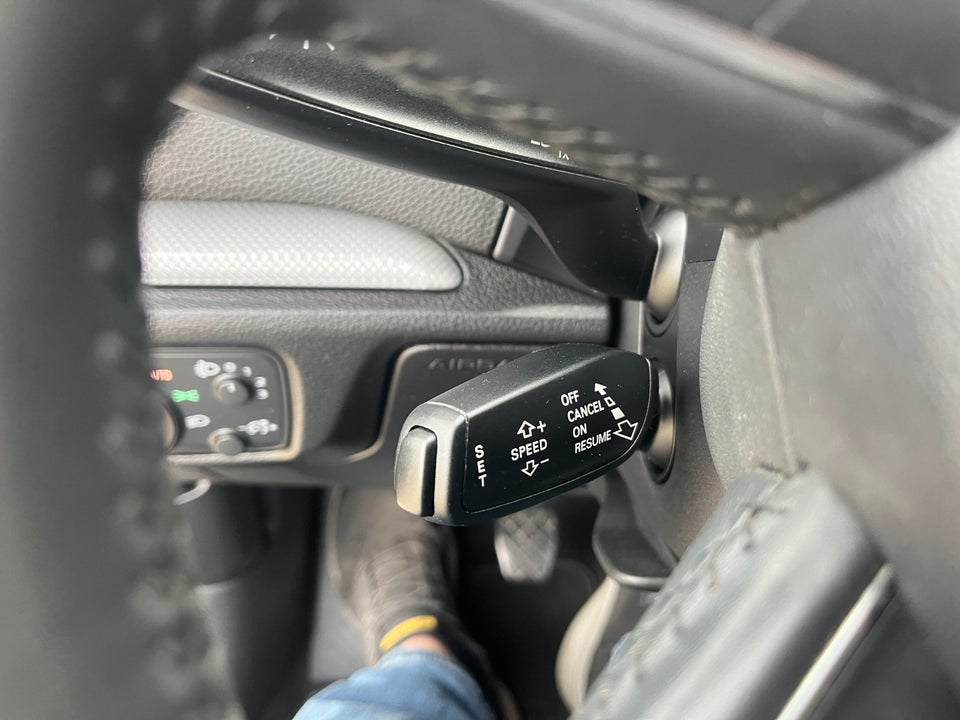 Audi A3 2,0 TDi 150 Ambiente Sportback 5d