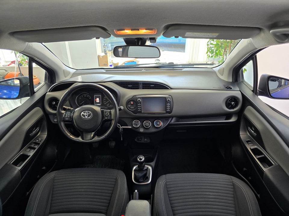 Toyota Yaris 1,0 VVT-i T2 5d