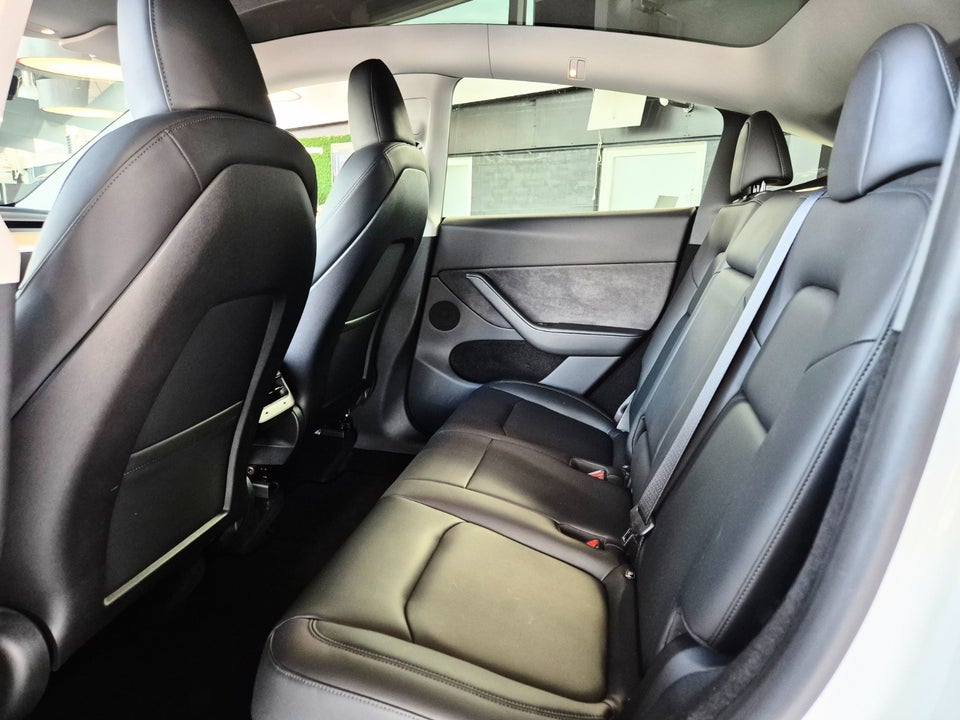 Tesla Model Y Long Range AWD 5d