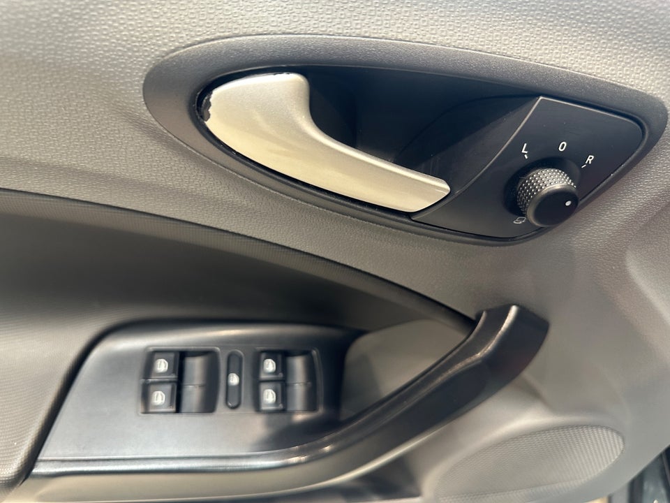 Seat Ibiza 1,6 TDi 90 Style ST 5d