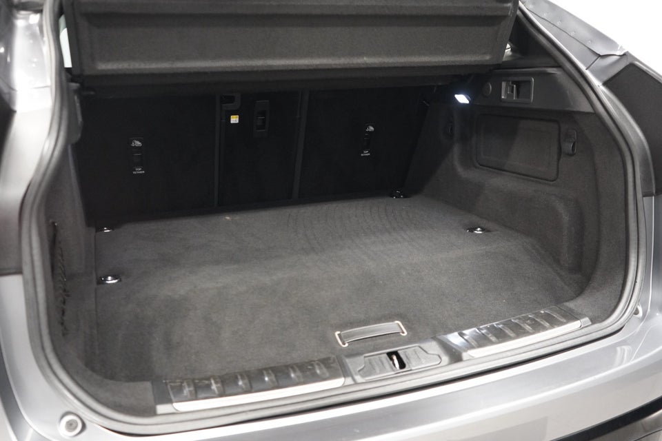 Jaguar F-Pace 2,0 P400e Signature S aut. 5d