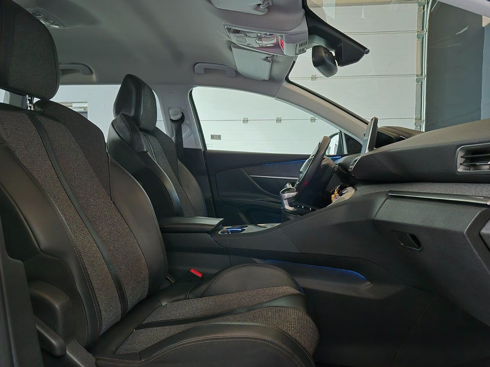 Peugeot 5008 1,2 e-THP 130 Allure 7prs 5d