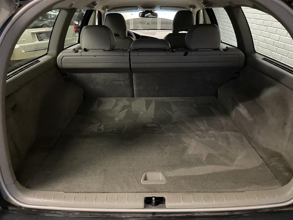 Volvo V70 2,4 140 5d