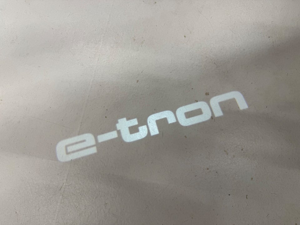 Audi e-tron 55 S-line Sportback quattro 5d