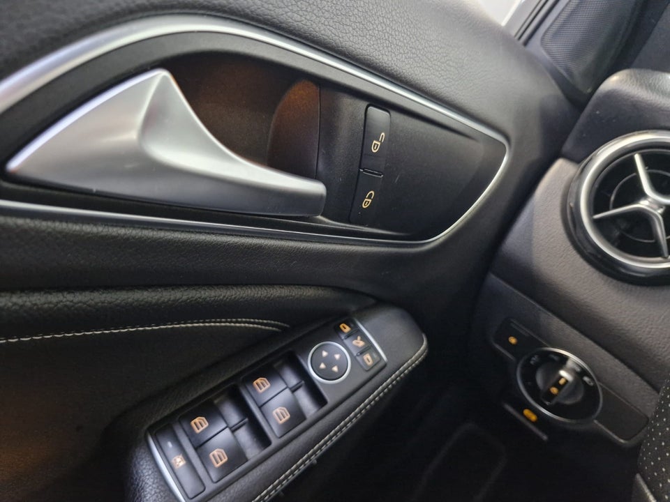 Mercedes GLA200 1,6 aut. 5d