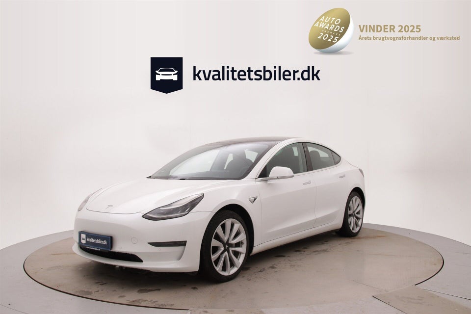 Tesla Model 3 Long Range AWD 4d