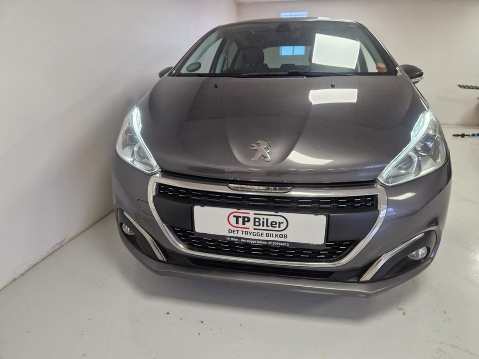 Peugeot 208 1,5 BlueHDi 100 Signature Sky 5d