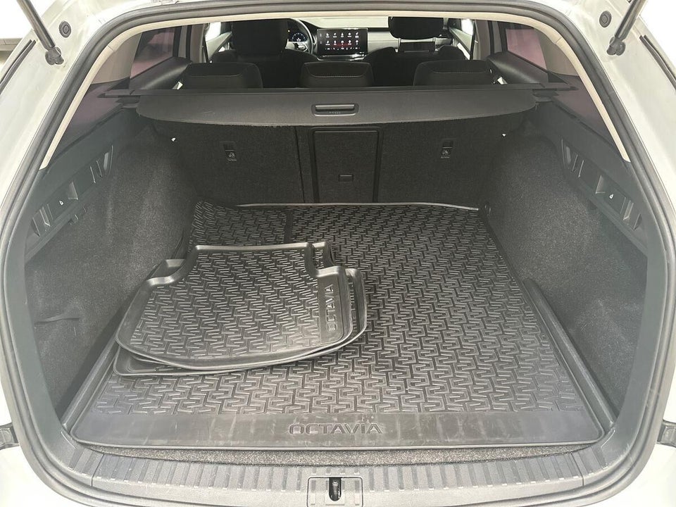 Skoda Octavia 1,4 TSi iV Plus Combi DSG 5d