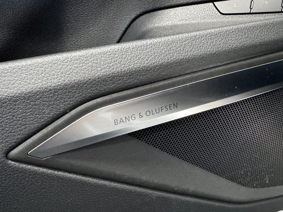 Audi Q8 e-tron 50 Prestige quattro 5d