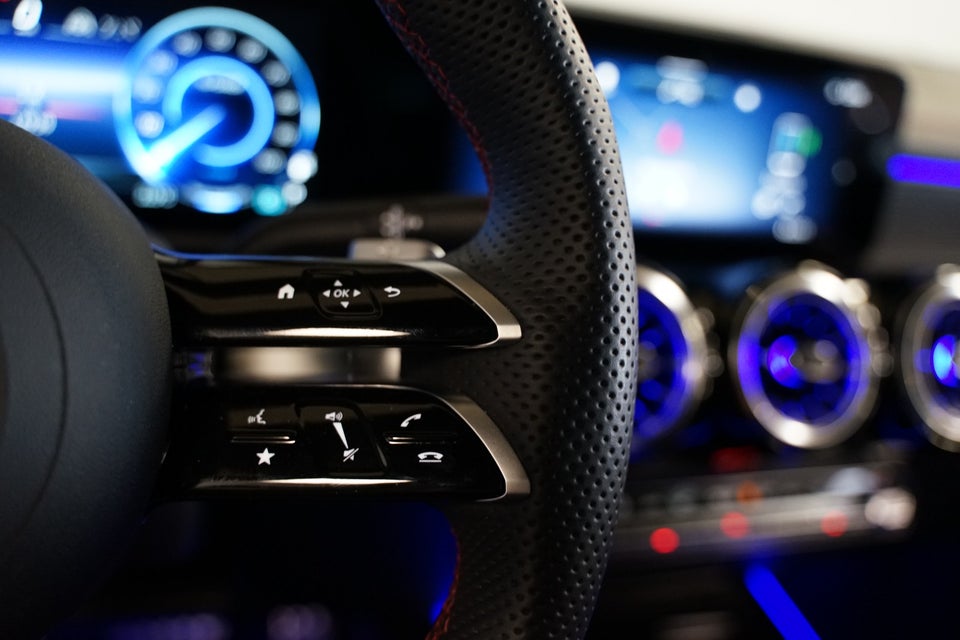 Mercedes EQB250+ AMG Line 5d